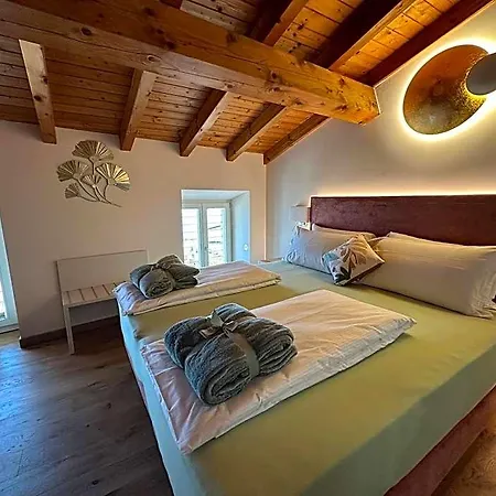Al Castello Dei Limoni
