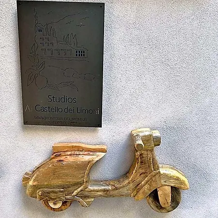 Al Castello Dei Limoni