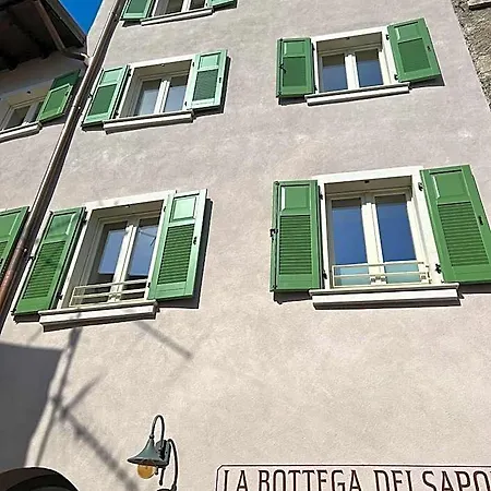 Al Castello Dei Limoni מלון דירות