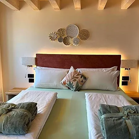 Lägenhetshotell Al Castello Dei Limoni