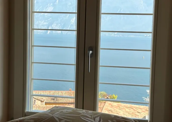 Al Castello Dei Limoni