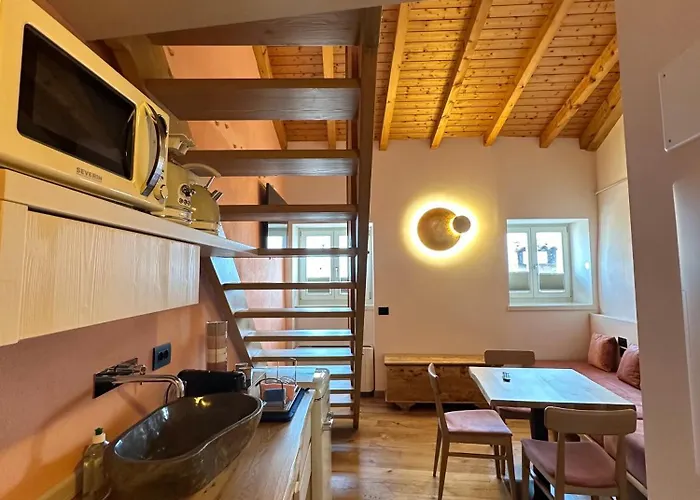 Al Castello Dei Limoni